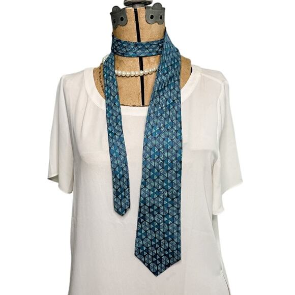 Robert Stock handmade 100% silk geometric circle print neck tie 3.75” w - Picture 2 of 5